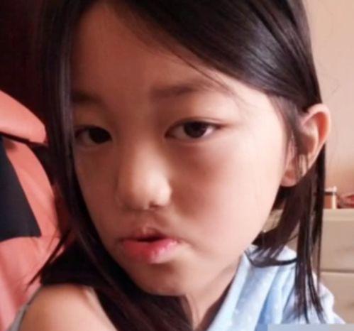 李嫣的视频在线观看,童颜童趣，展现明星家族的温馨日常  第1张